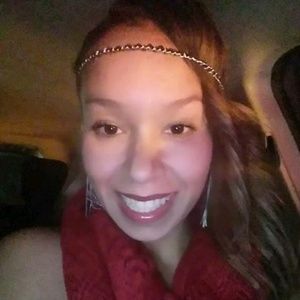 Meet your Posher, Felicia